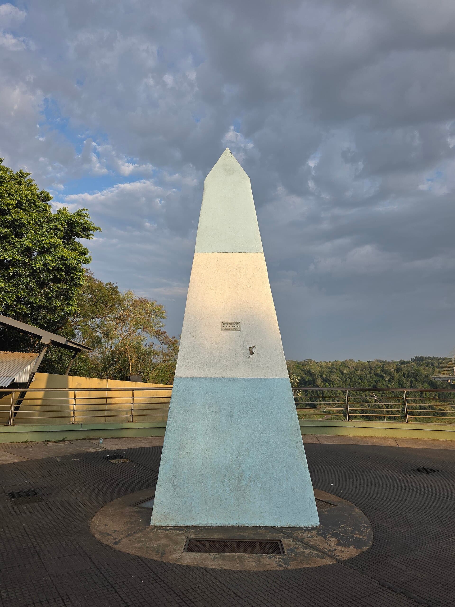 Do you need a passport to visit Puerto Iguazú, Argentina?
